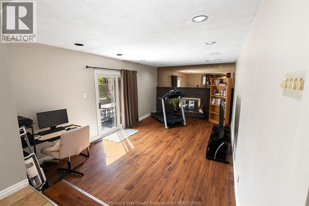2870 GLENWOOD AVENUE - 18