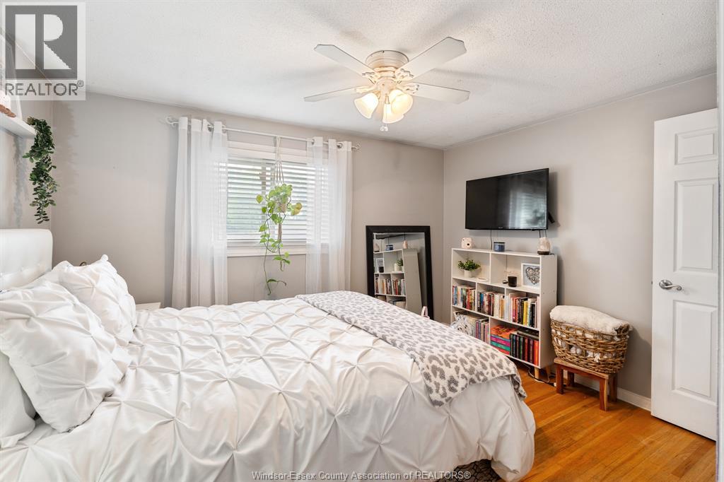 2870 GLENWOOD AVENUE - 24