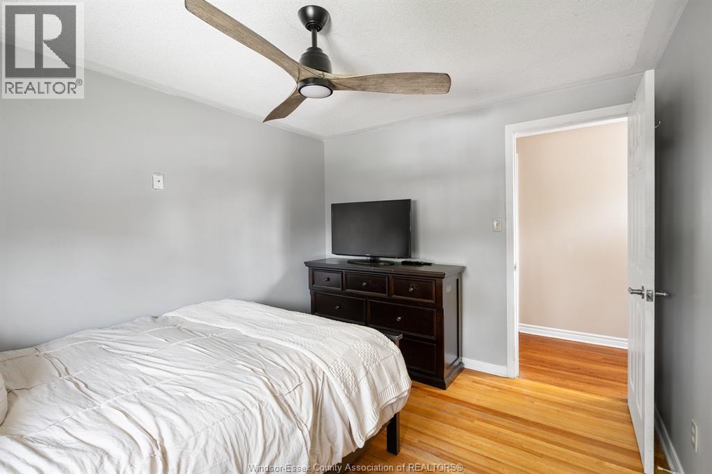 2870 GLENWOOD AVENUE - 26