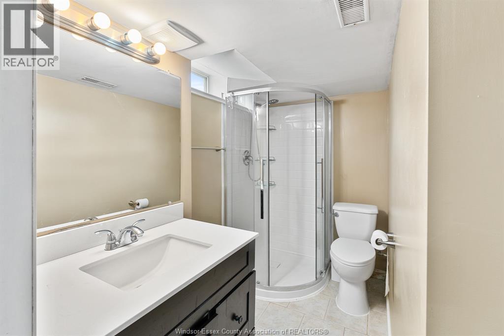 2870 GLENWOOD AVENUE - 37