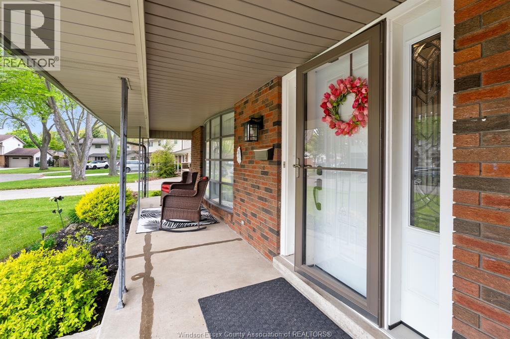 2870 GLENWOOD AVENUE - 4