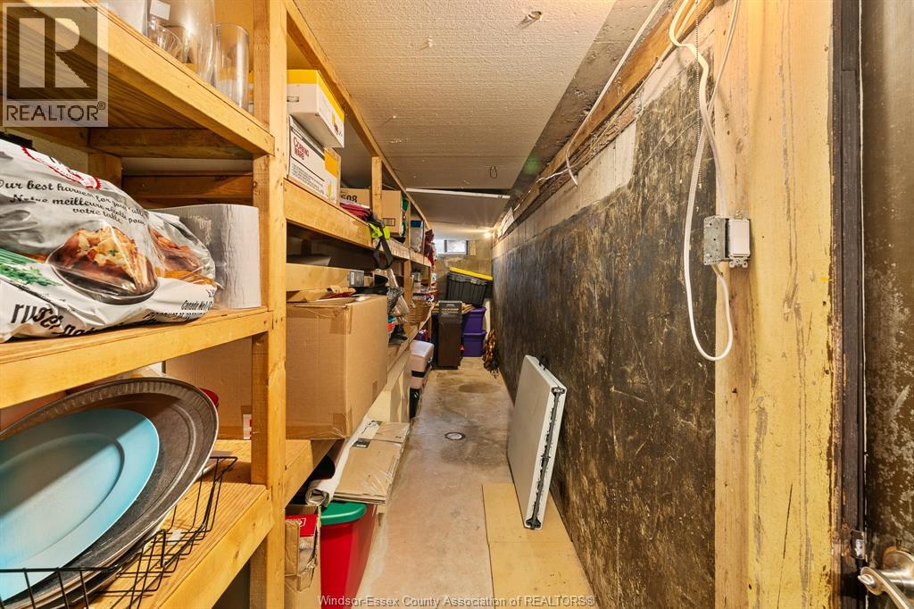 2870 GLENWOOD AVENUE - 40