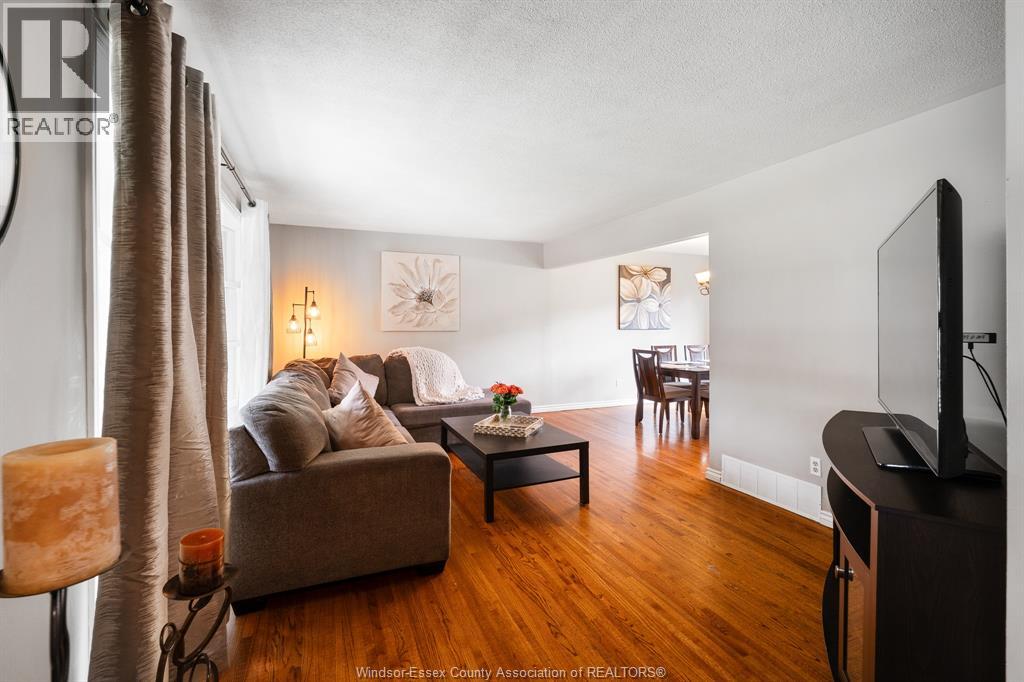 2870 GLENWOOD AVENUE - 6