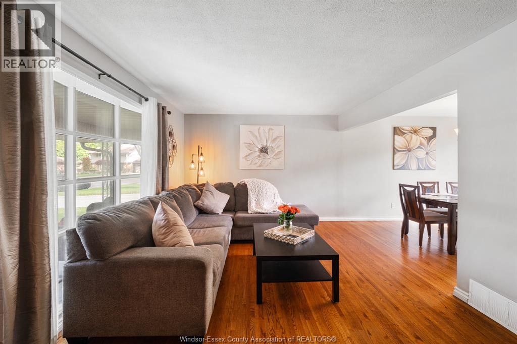 2870 GLENWOOD AVENUE - 7
