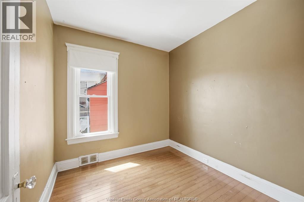 924 MARENTETTE AVENUE - 19