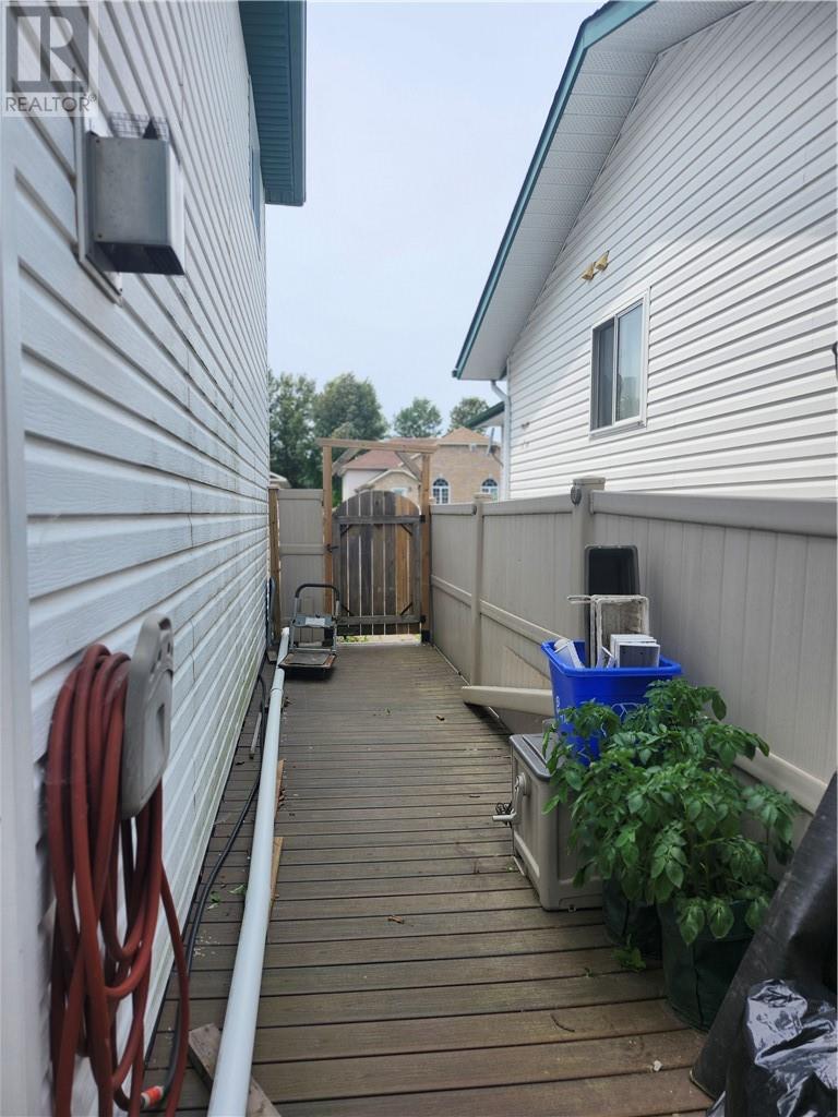 3637 Keith Avenue - 33