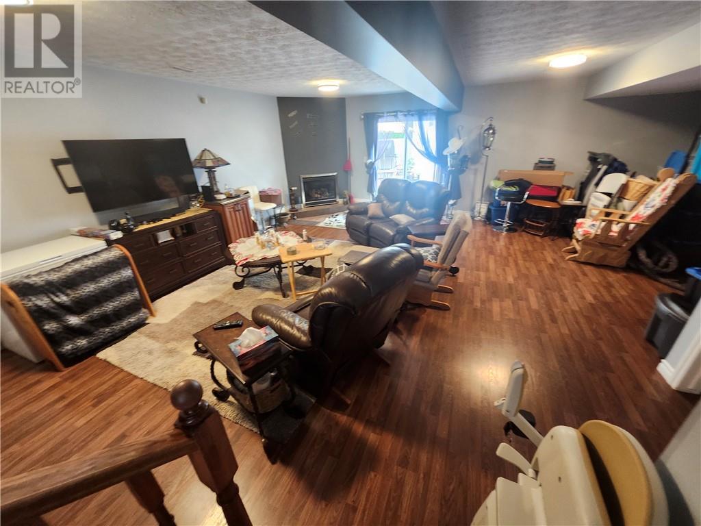 3637 Keith Avenue - 22