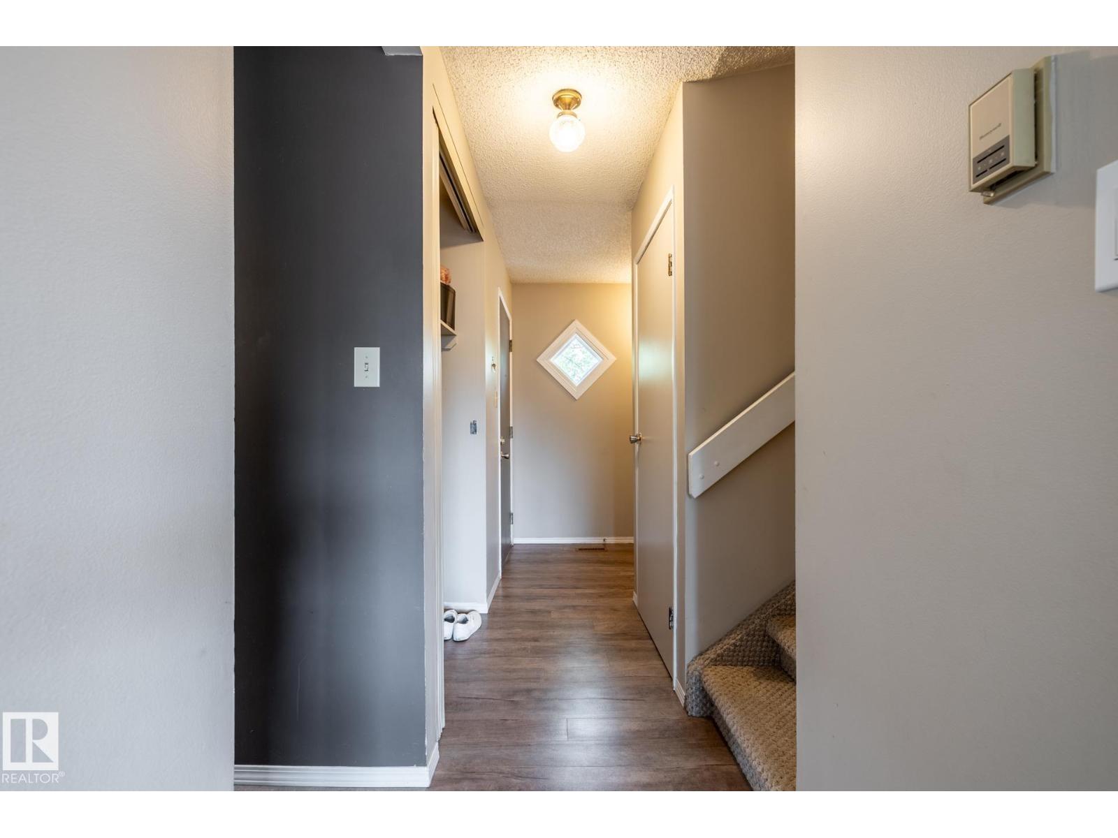 #20 3812 20 AV NW - 20