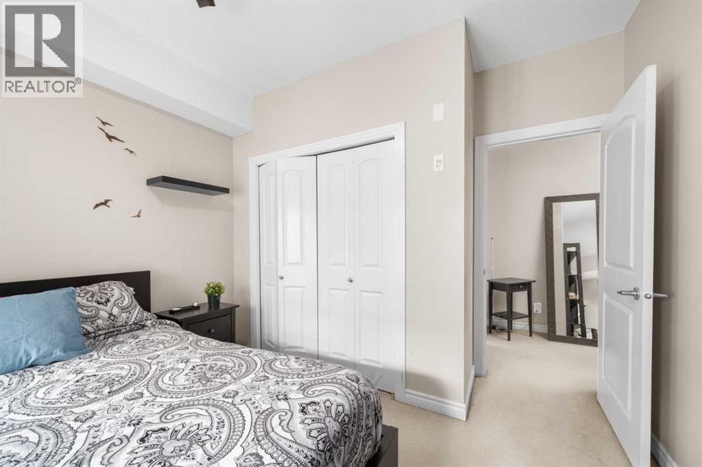 #117 60 Royal Oak Plaza NW - 11