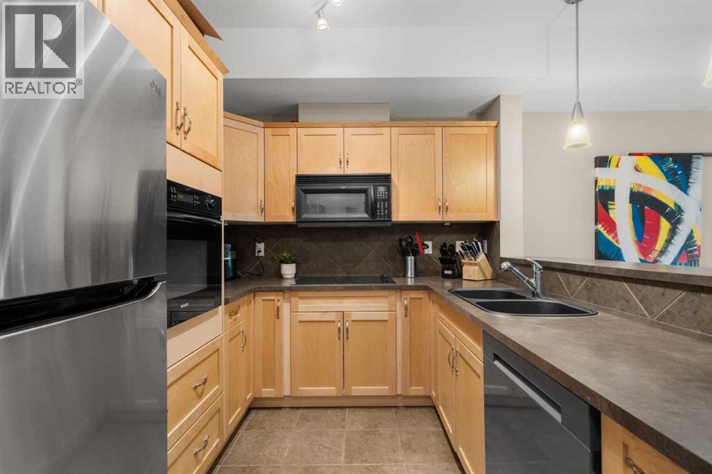 #117 60 Royal Oak Plaza NW - 3