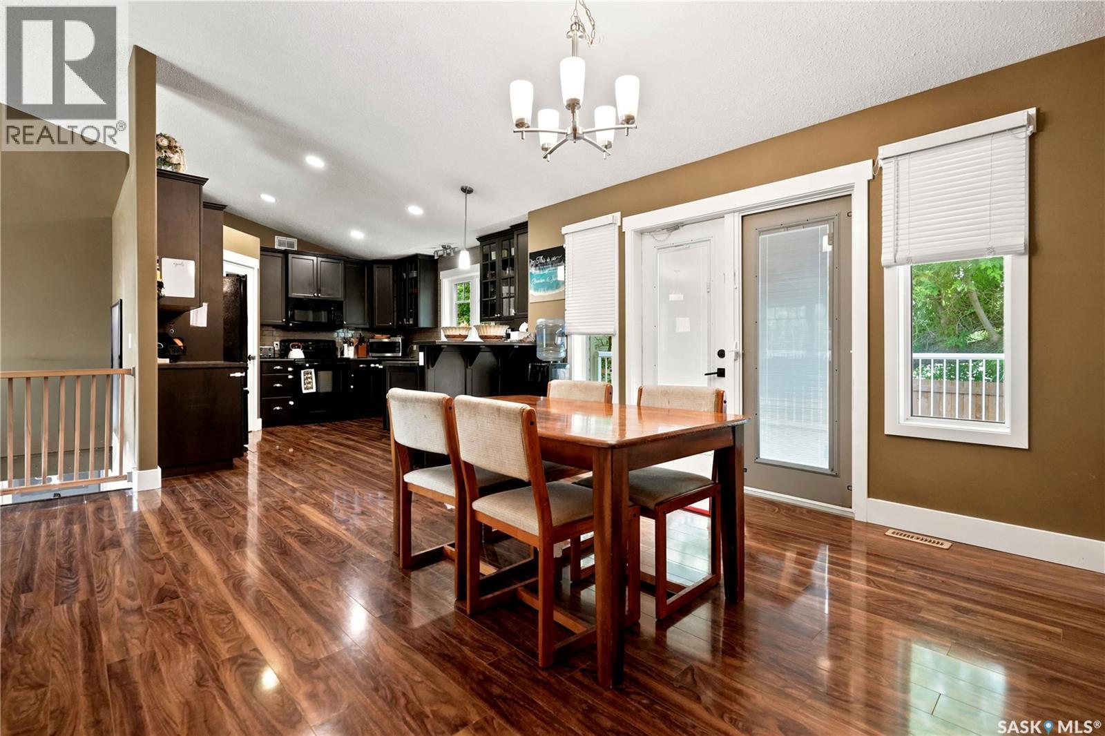 9 Jarvis STREET - 11