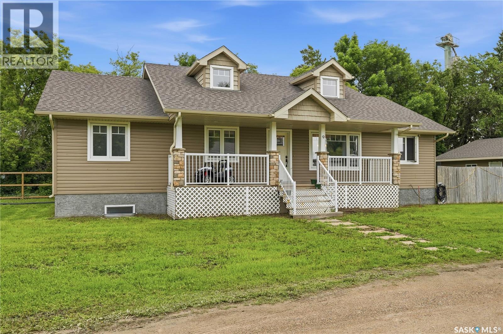 9 Jarvis STREET - 2