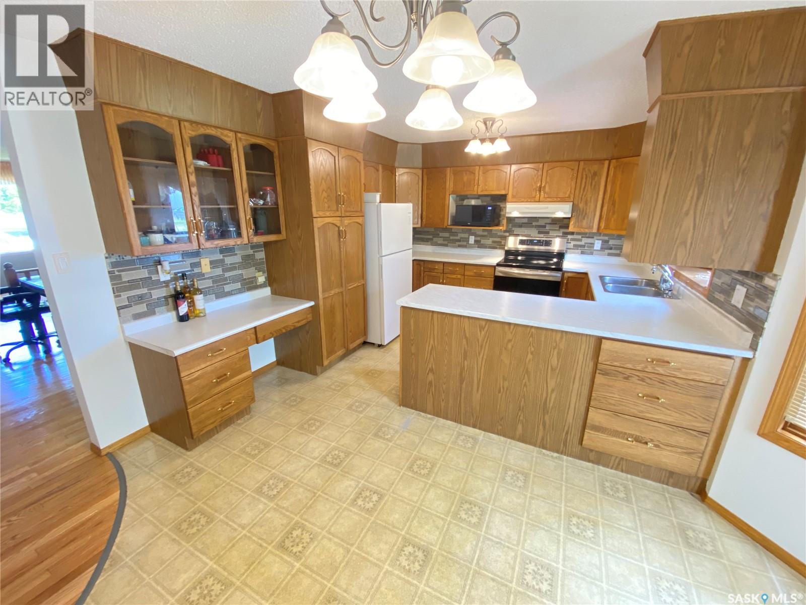 18 Blackwell CRESCENT - 2