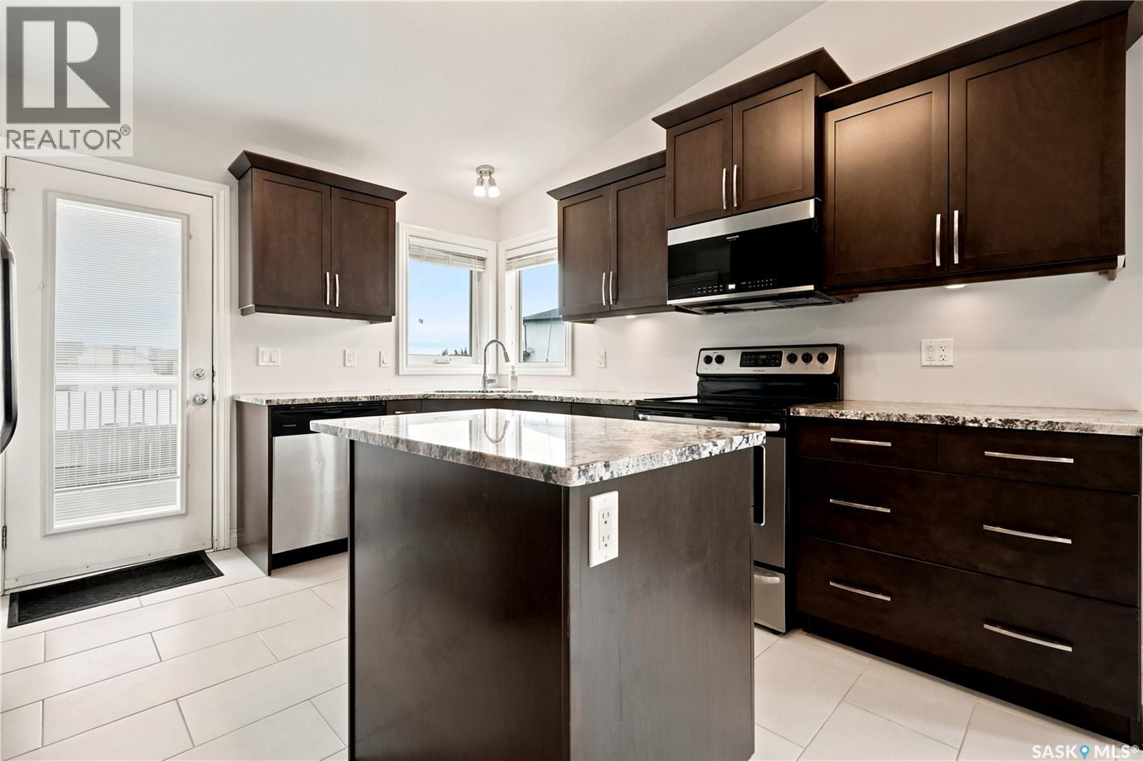 456 5th AVENUE - 18