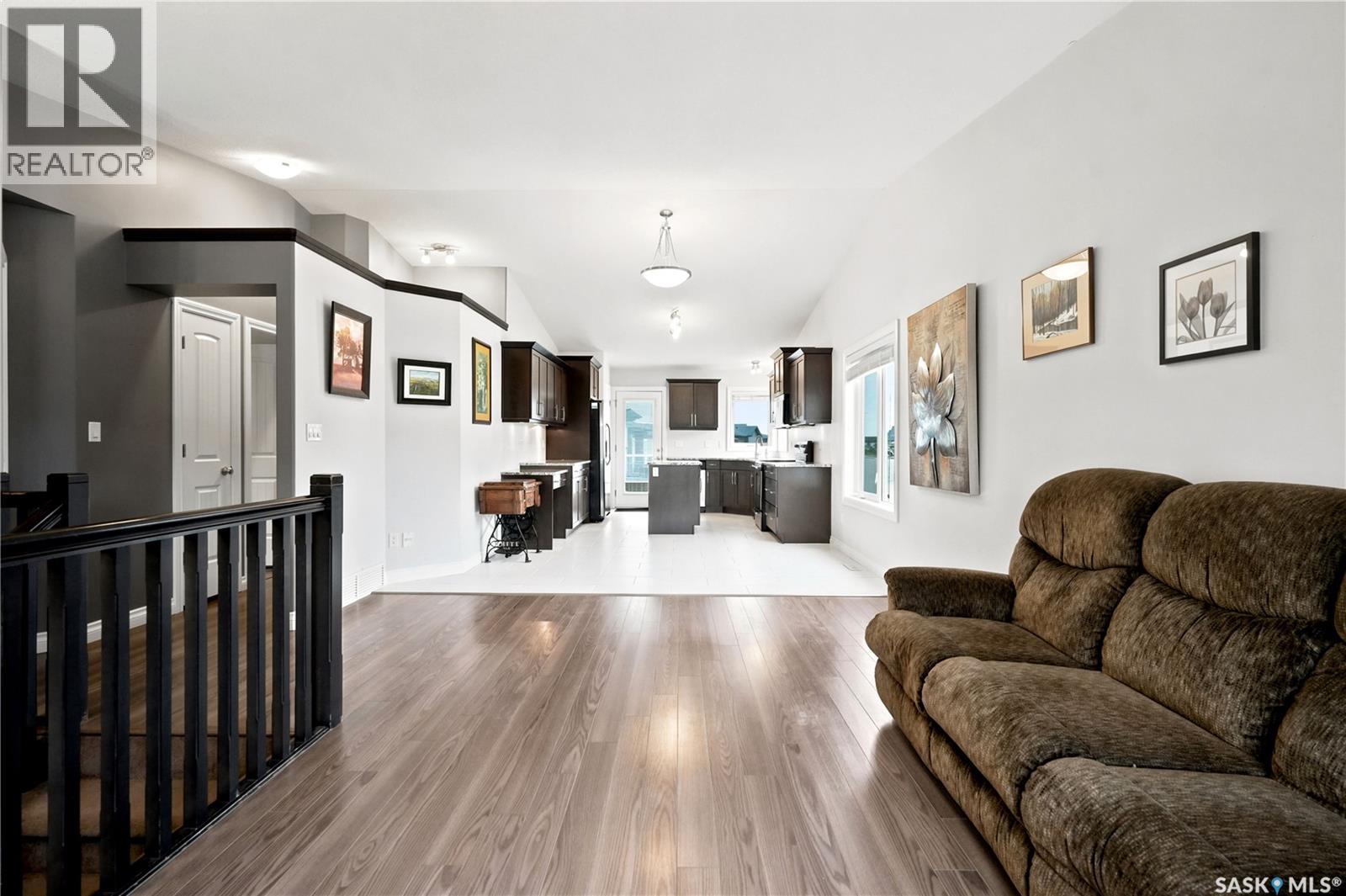 456 5th AVENUE - 8