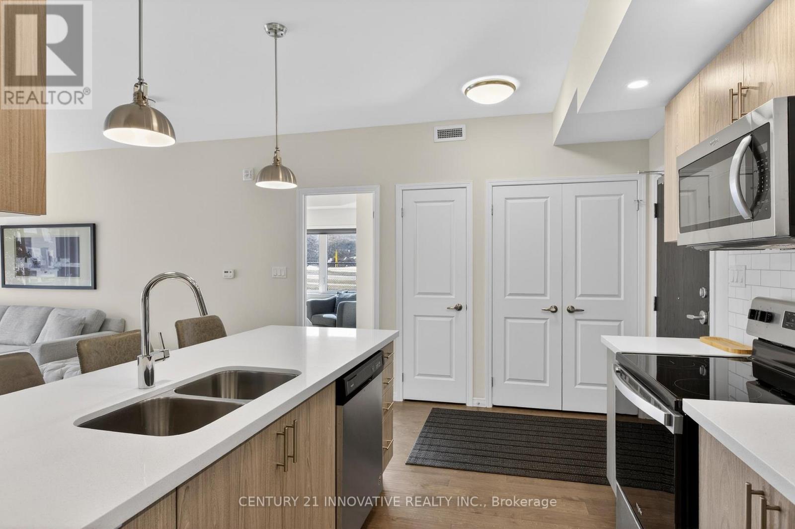 #210 340 FLORENCE DRIVE - 12