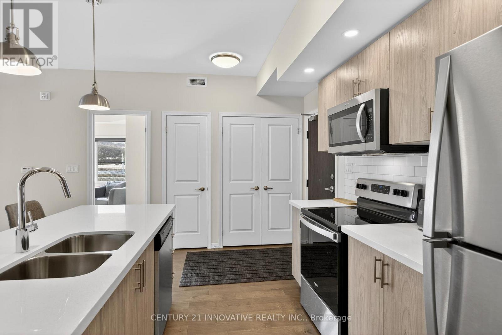#210 340 FLORENCE DRIVE - 13