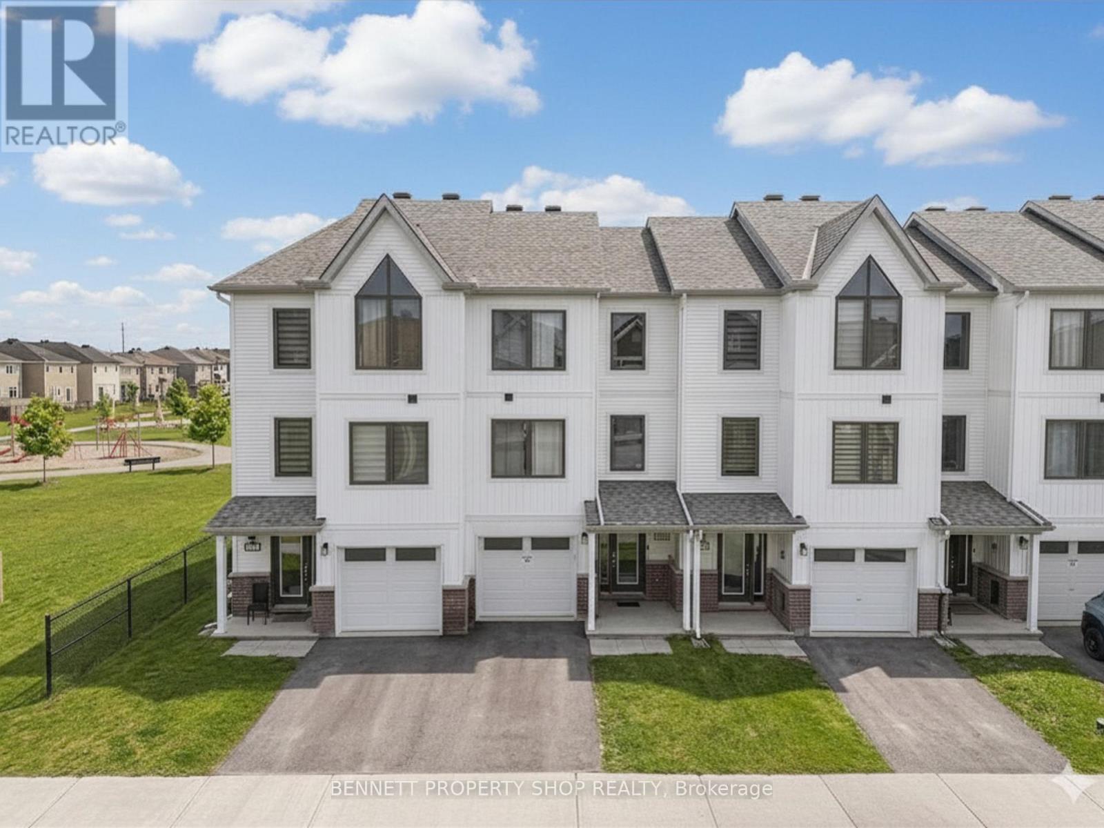 2412 WATERCOLOURS WAY - 1