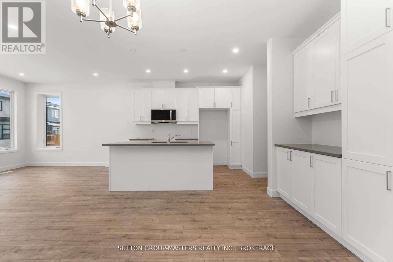 216 SUPERIOR DRIVE - 10