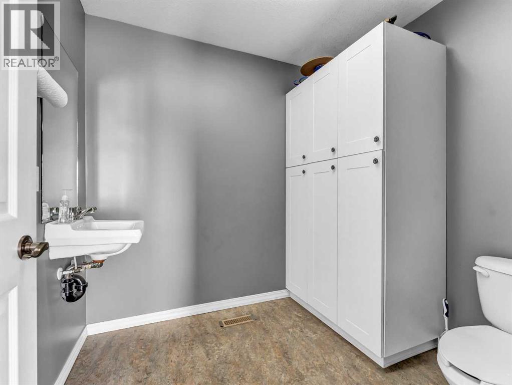 1229 South Railway Street Southeast - Photo 11