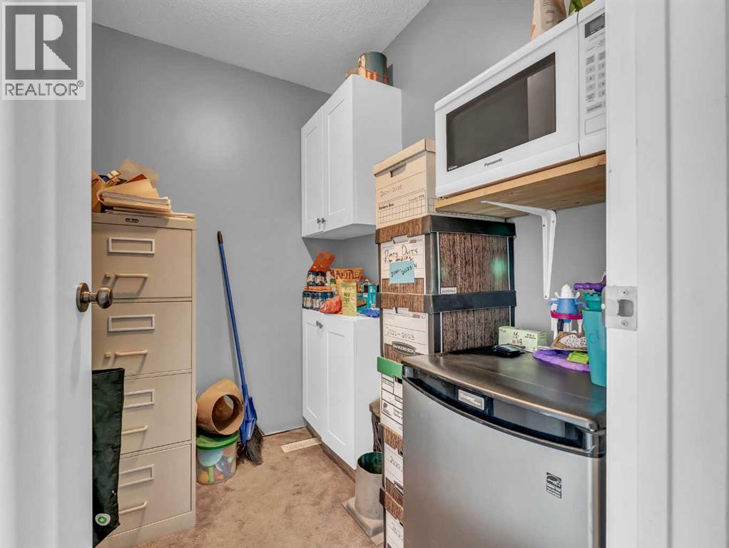 1229 South Railway Street Southeast - Photo 12