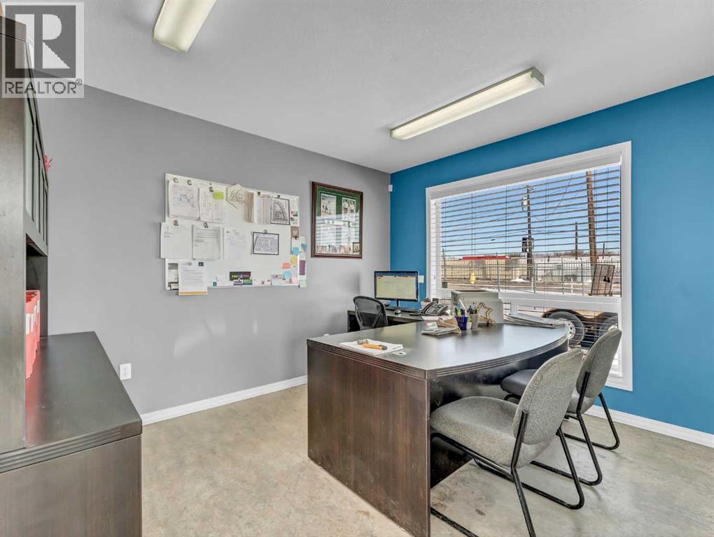 1229 South Railway Street Southeast - Photo 9