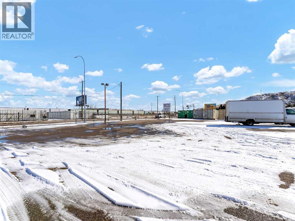 1229 South Railway Street Southeast - Photo 14