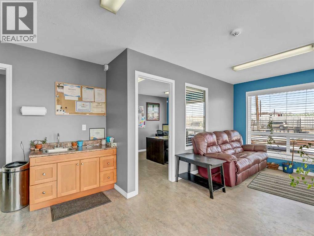 1229 South Railway Street Southeast - Photo 5