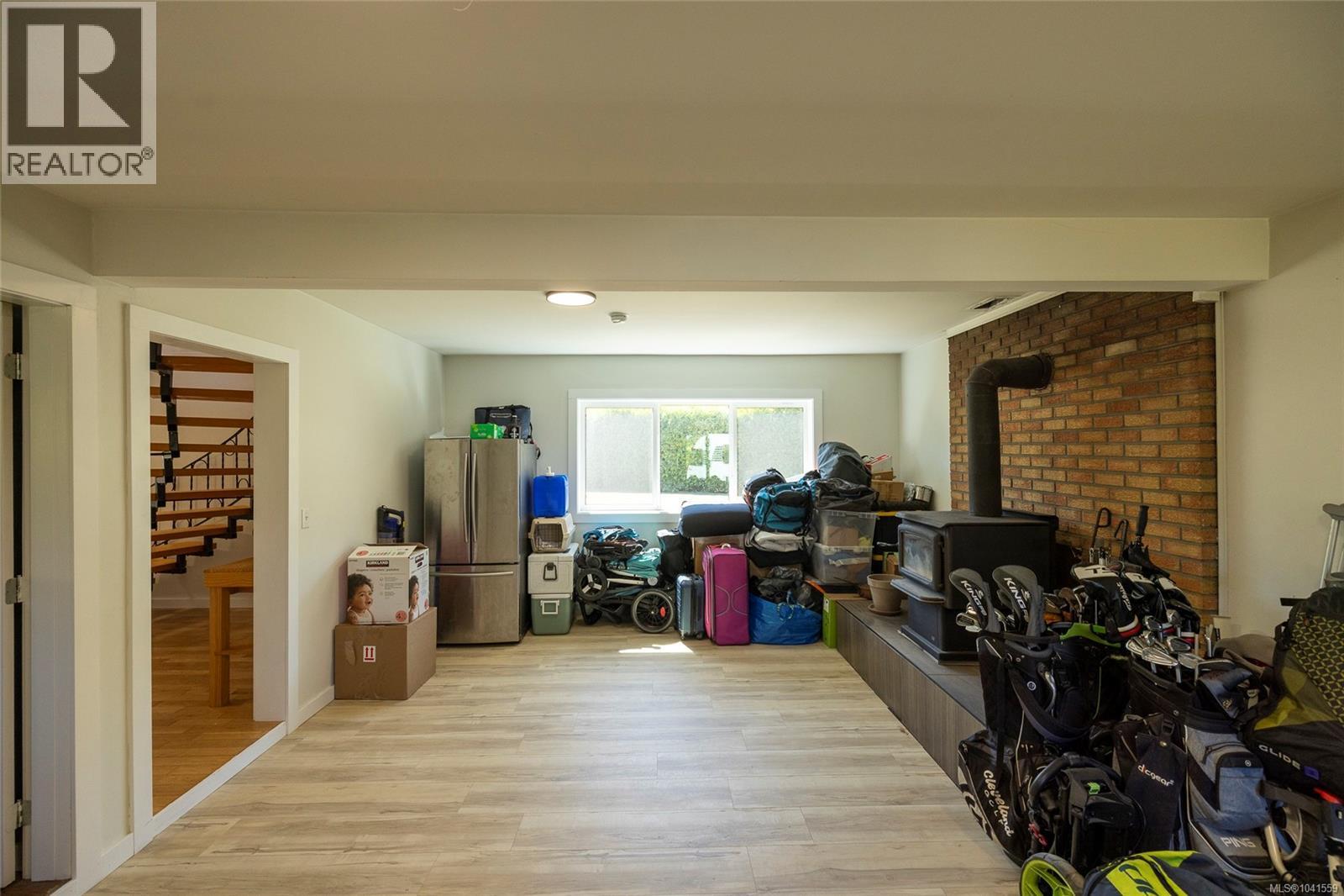 6095 Beaver Harbour Rd - 14