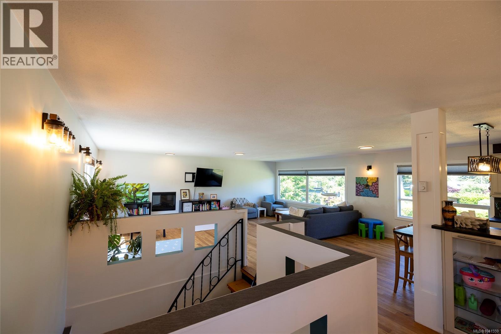 6095 Beaver Harbour Rd - 40