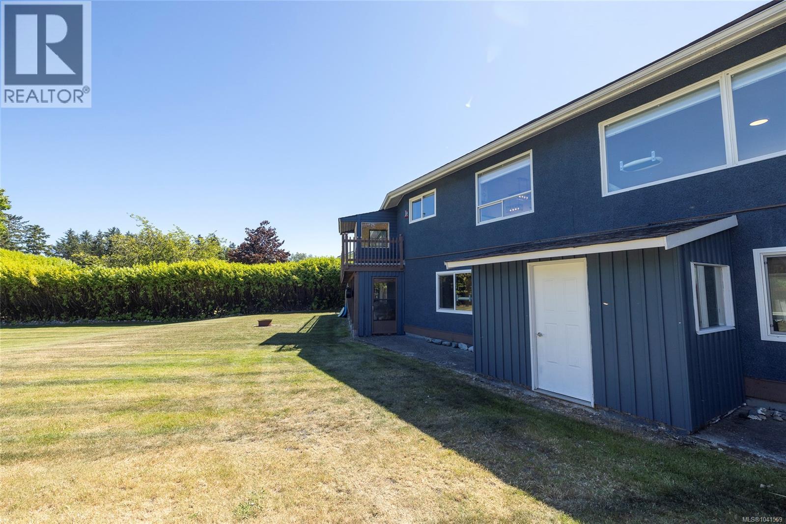 6095 Beaver Harbour Rd - 10