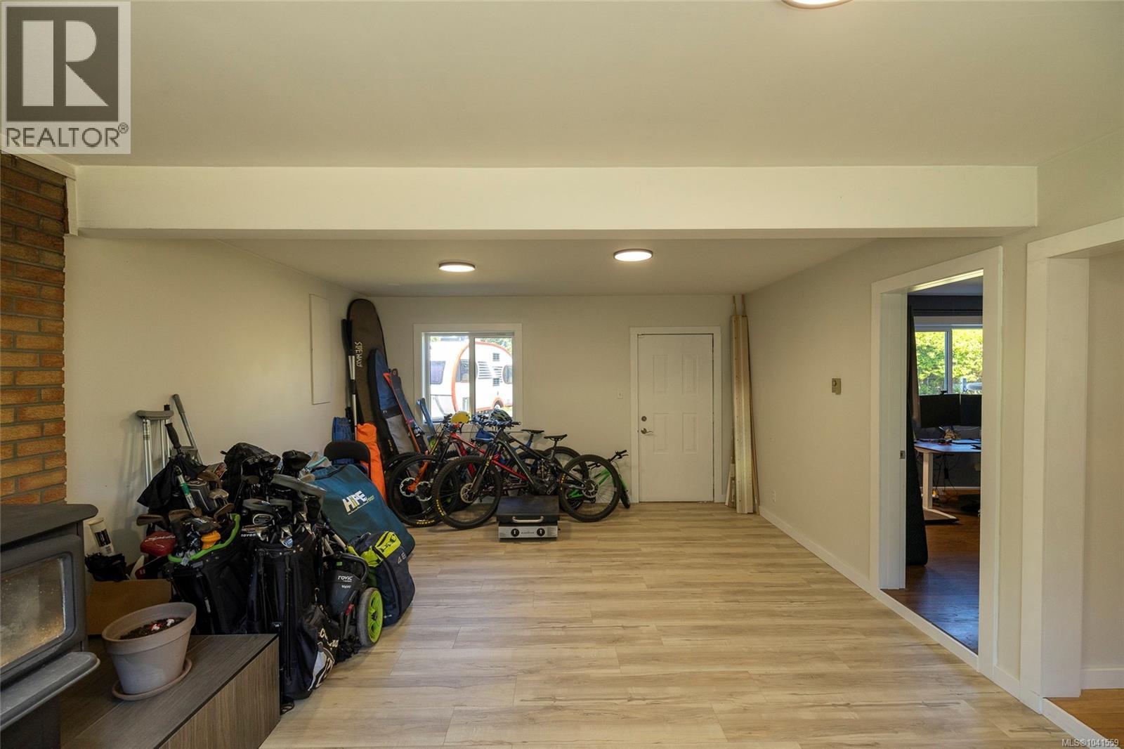 6095 Beaver Harbour Rd - 13