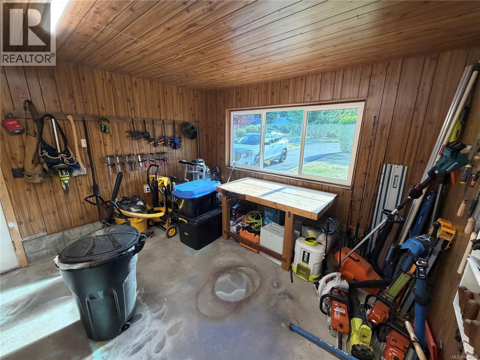 6095 Beaver Harbour Rd - 48