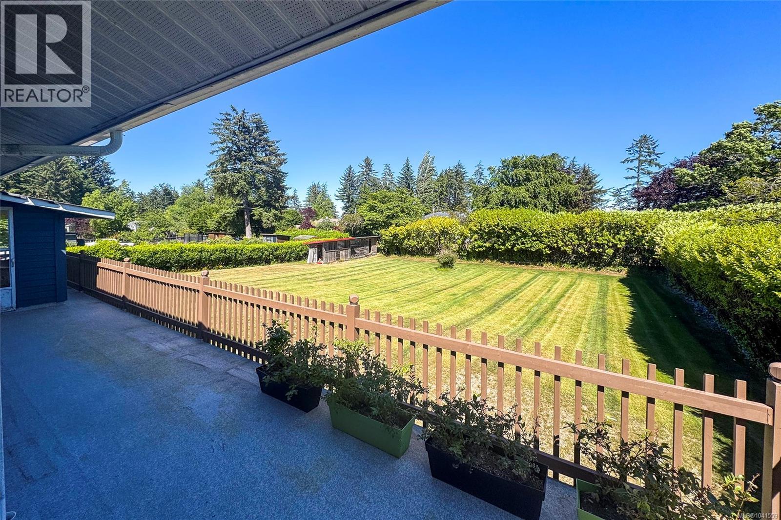 6095 Beaver Harbour Rd - 43