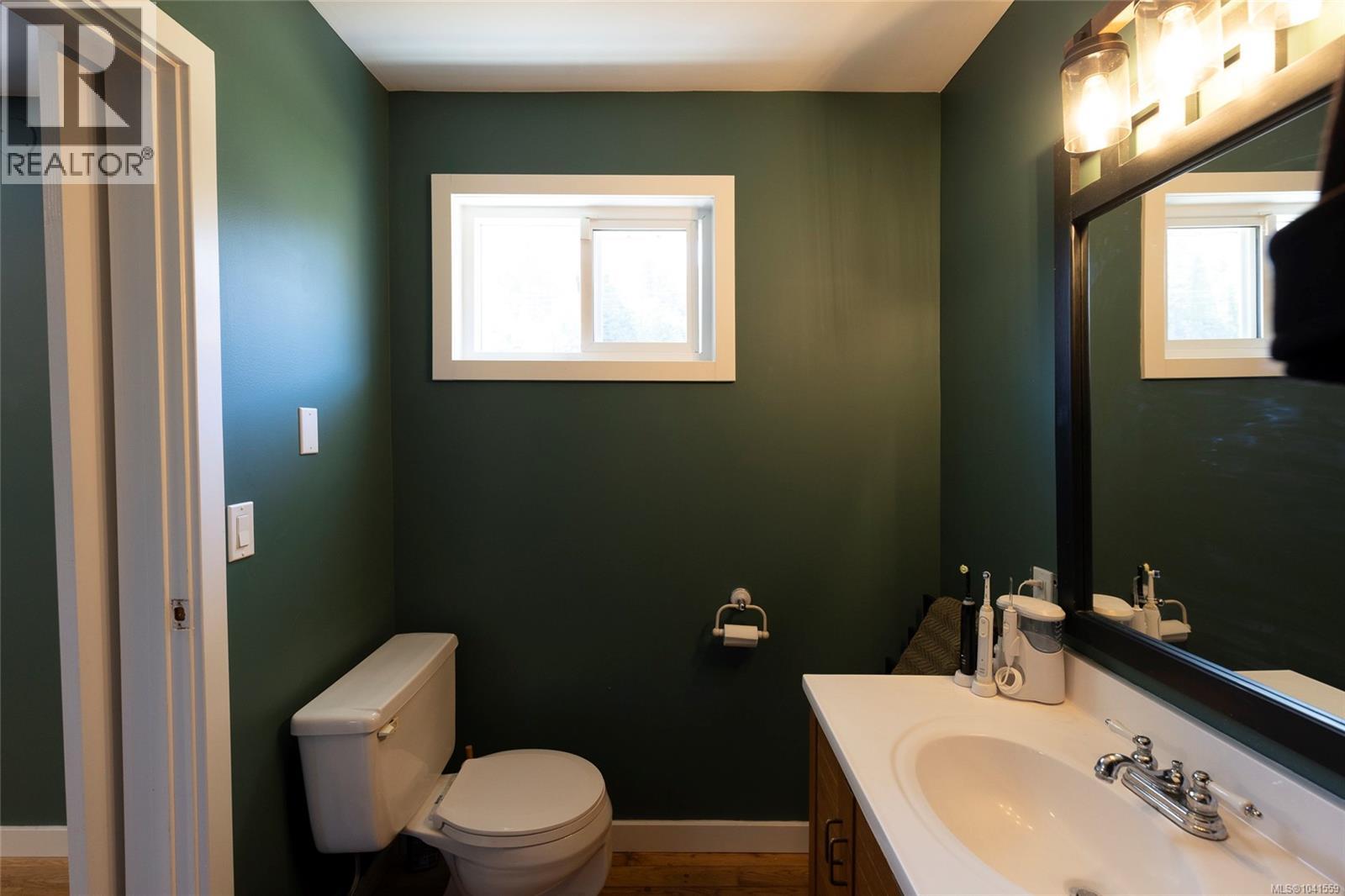 6095 Beaver Harbour Rd - 34