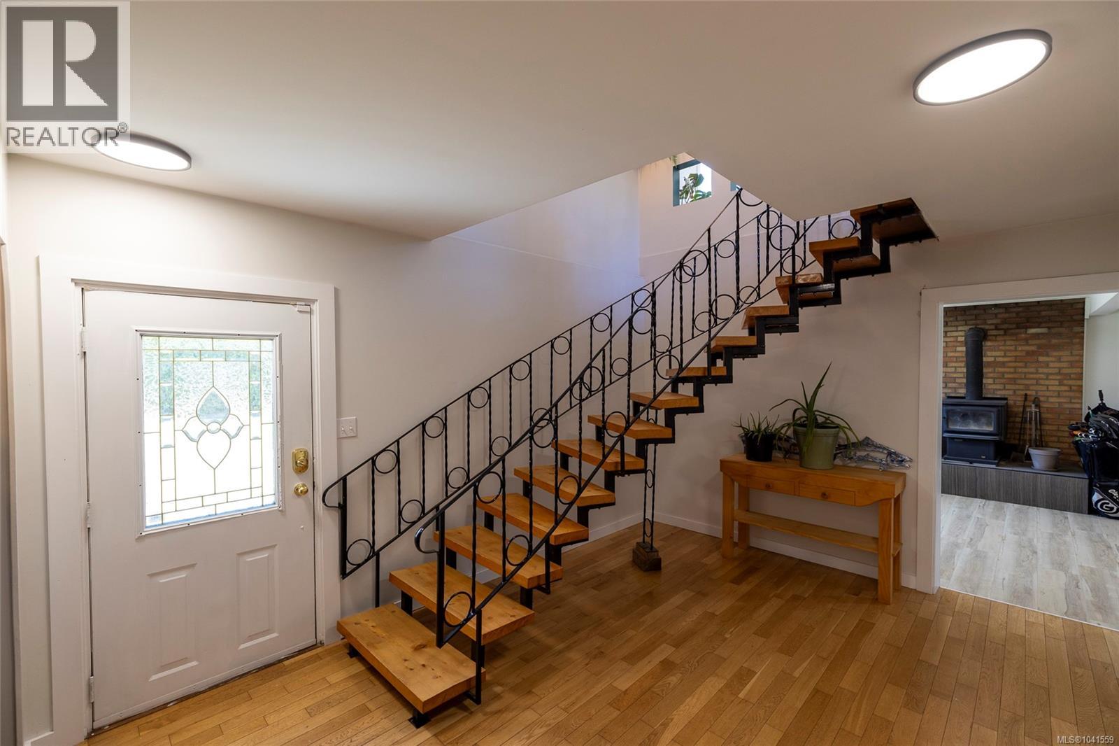 6095 Beaver Harbour Rd - 22