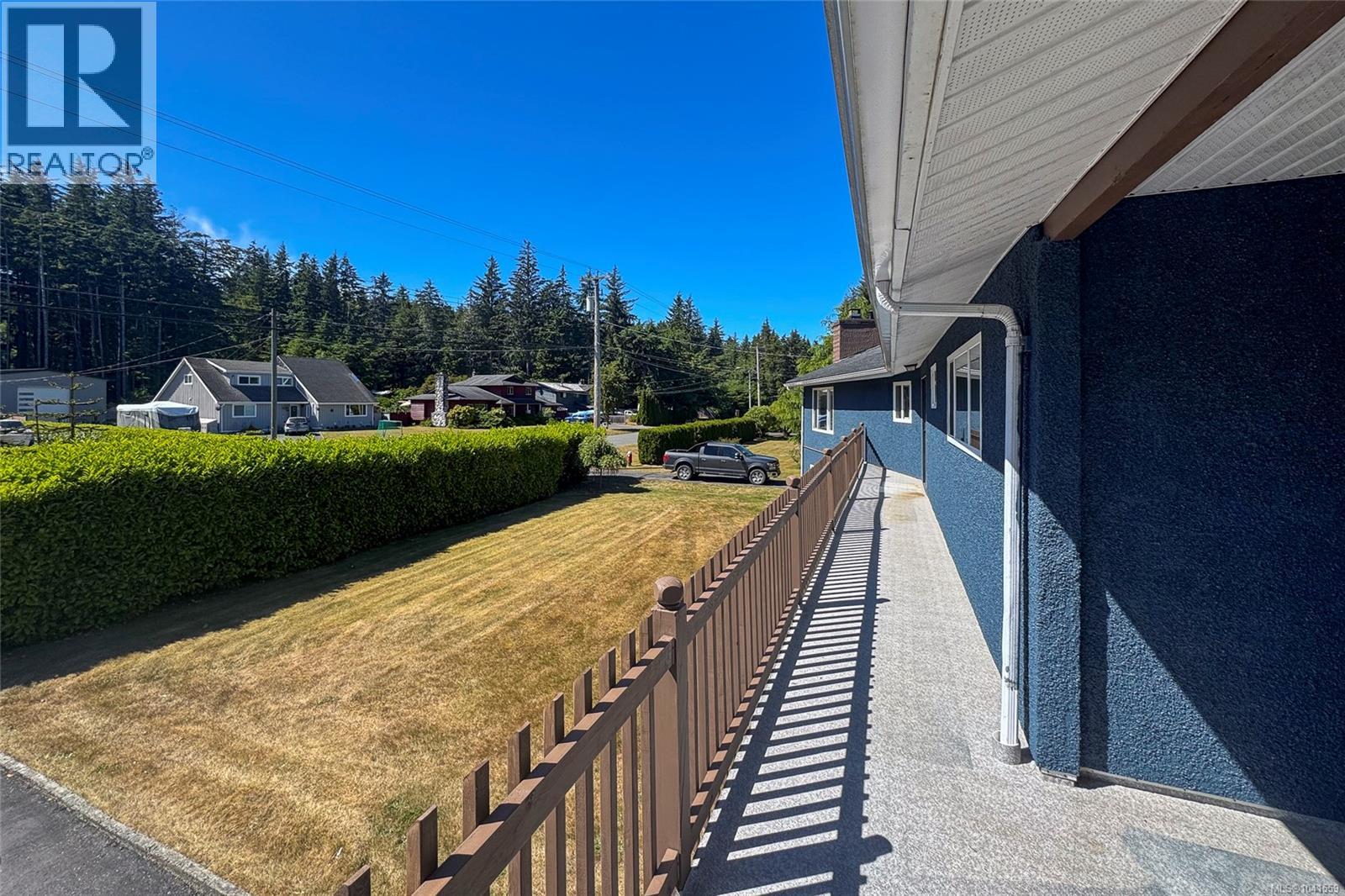 6095 Beaver Harbour Rd - 44