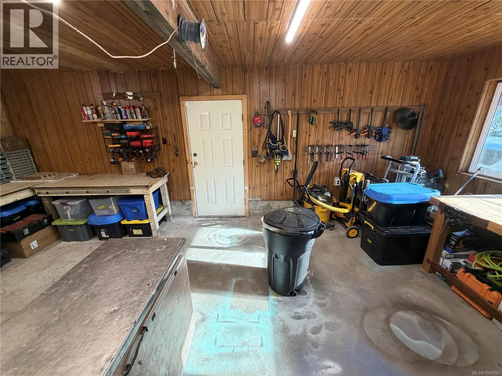 6095 Beaver Harbour Rd - 49