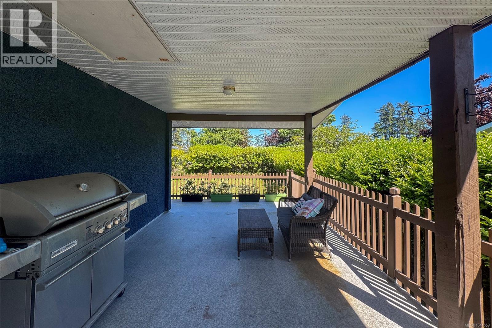 6095 Beaver Harbour Rd - 42