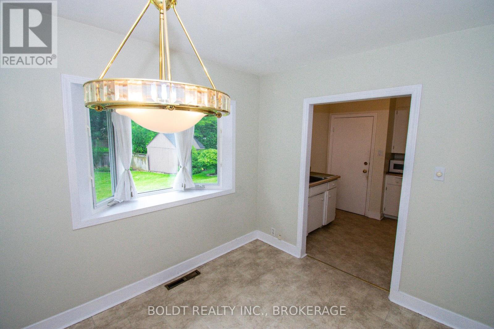 25 ELM RIDGE DRIVE - 8