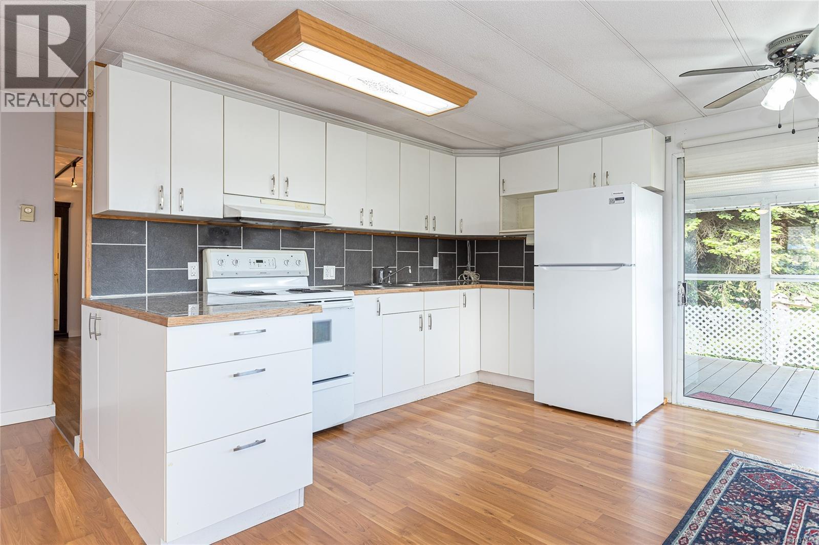 #10 10980 Westdowne Rd - 11