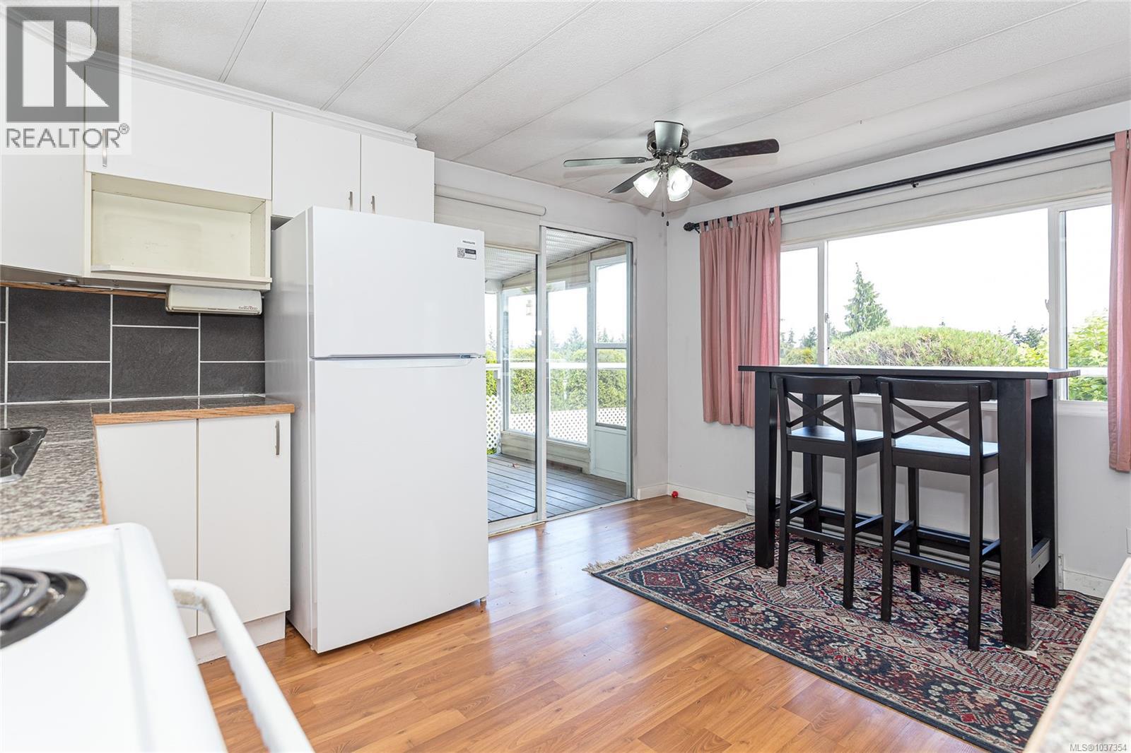 #10 10980 Westdowne Rd - 13