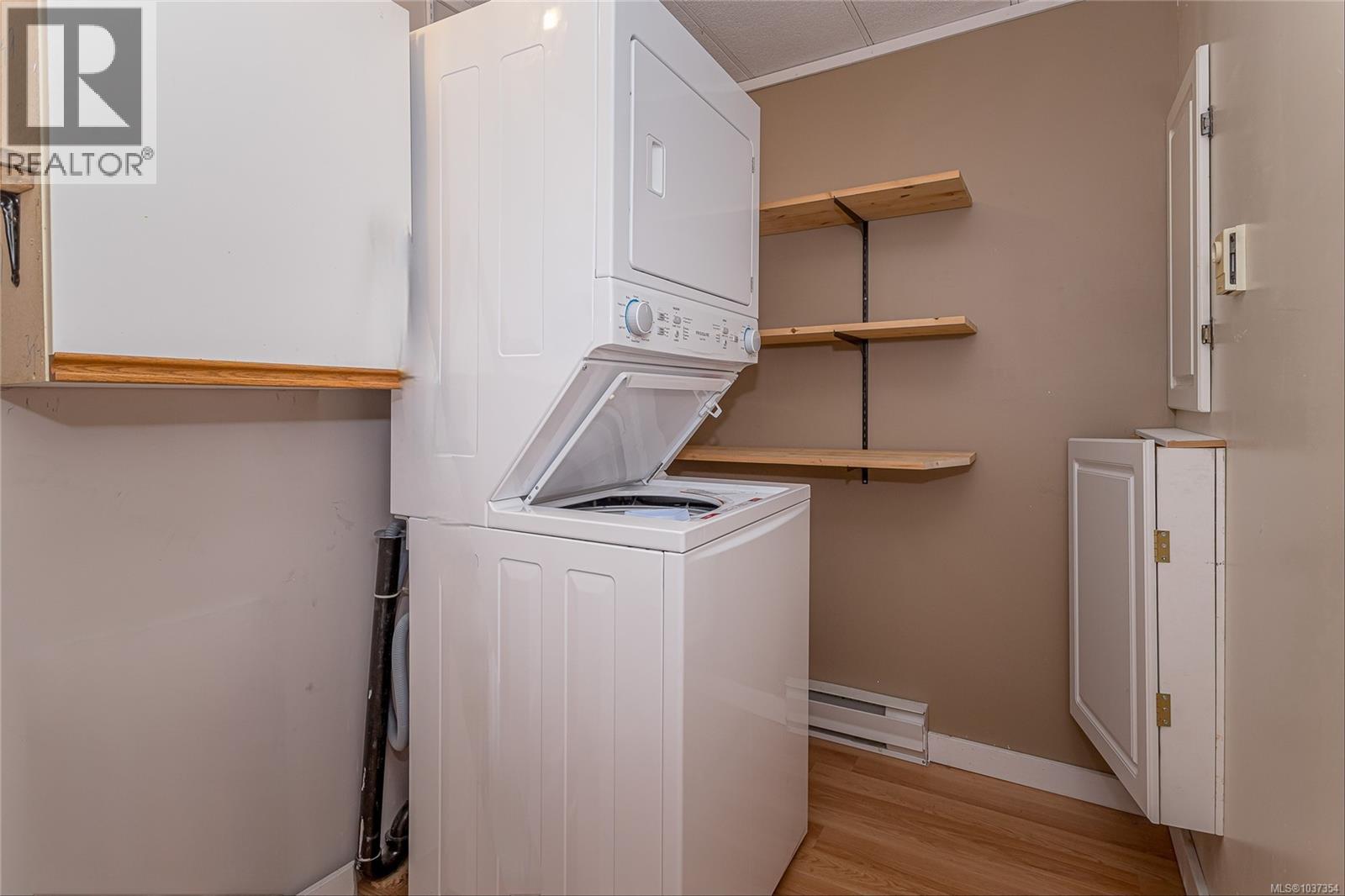 #10 10980 Westdowne Rd - 18