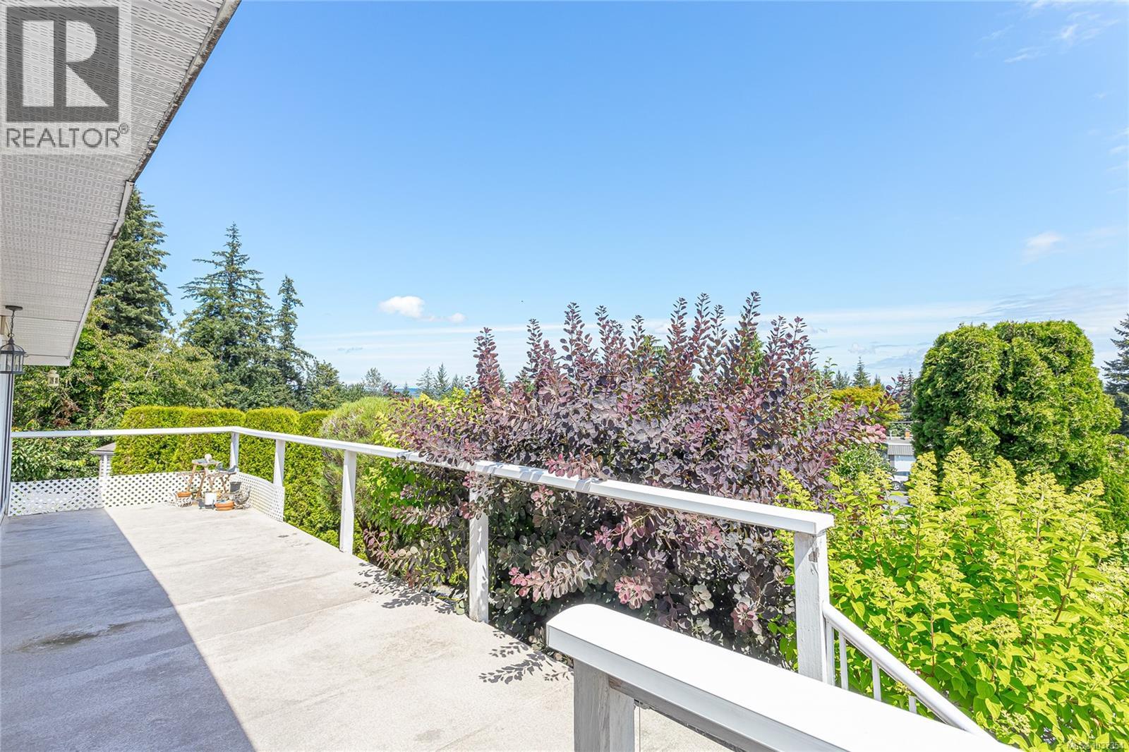 #10 10980 Westdowne Rd - 19