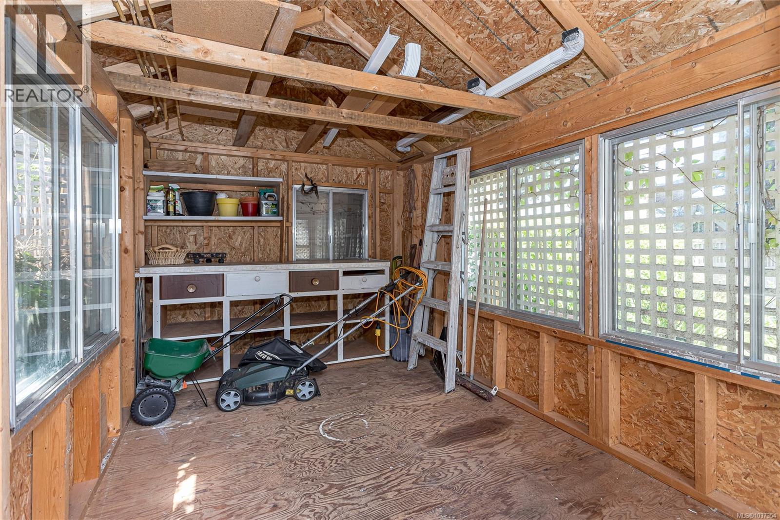 #10 10980 Westdowne Rd - 27