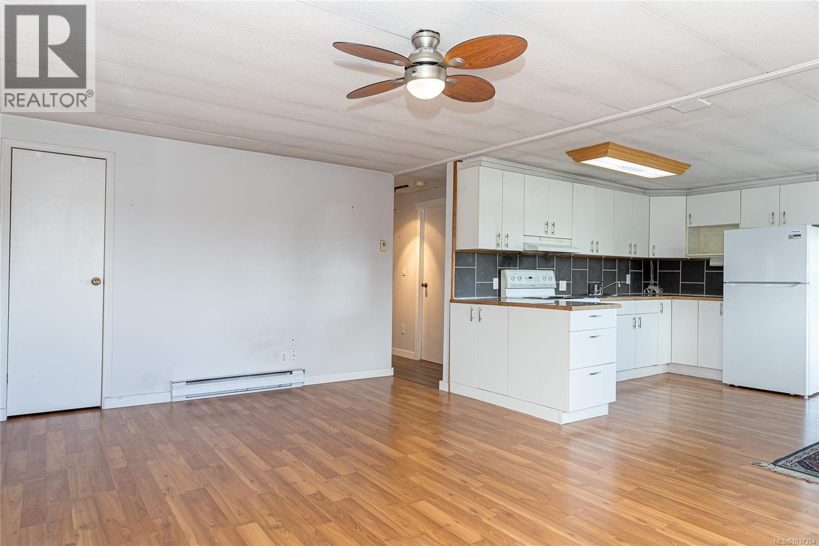 #10 10980 Westdowne Rd - 8