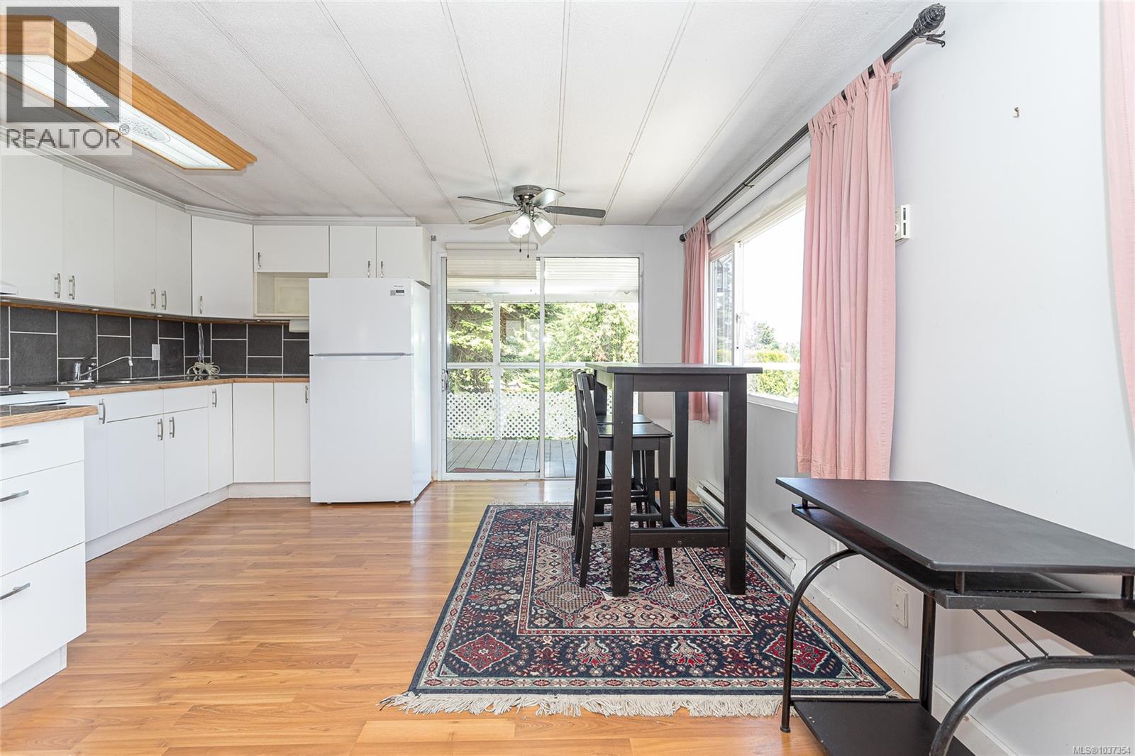#10 10980 Westdowne Rd - 9