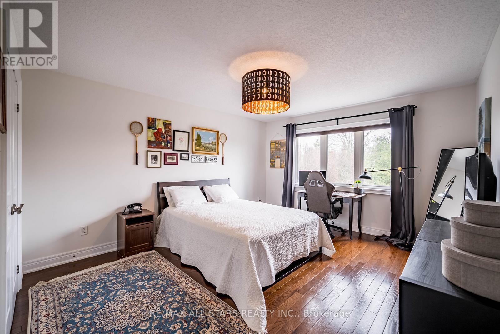 #74 8 FORESTGREEN DRIVE - 30