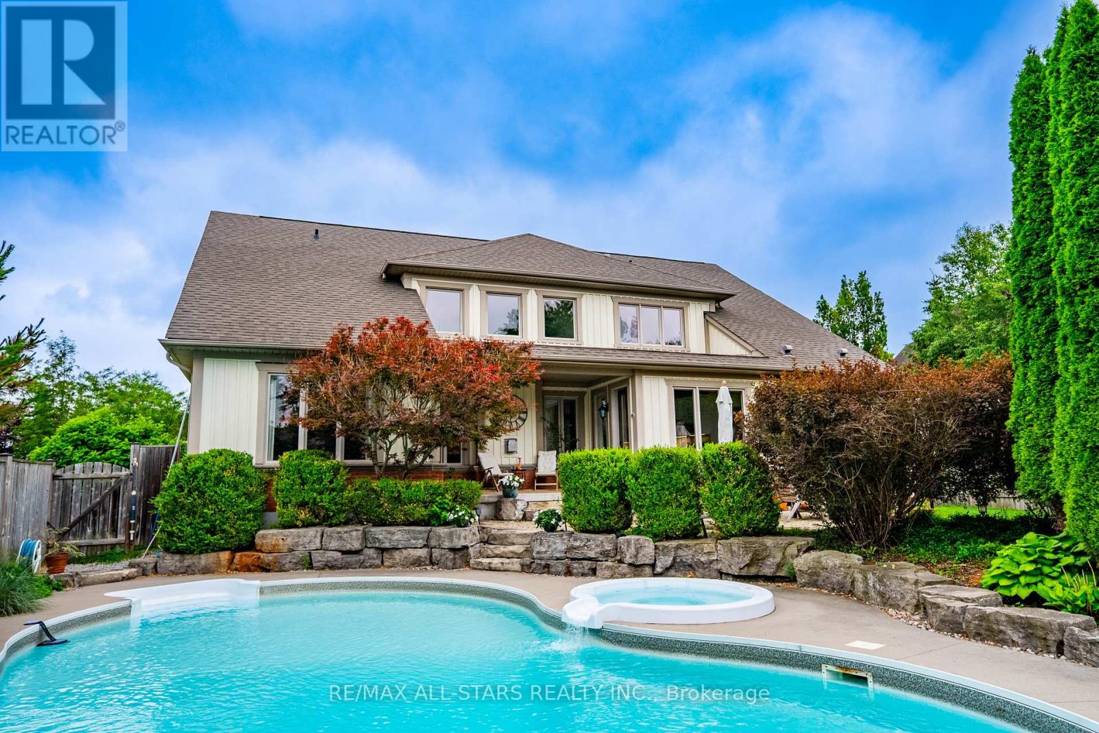#74 8 FORESTGREEN DRIVE - 42