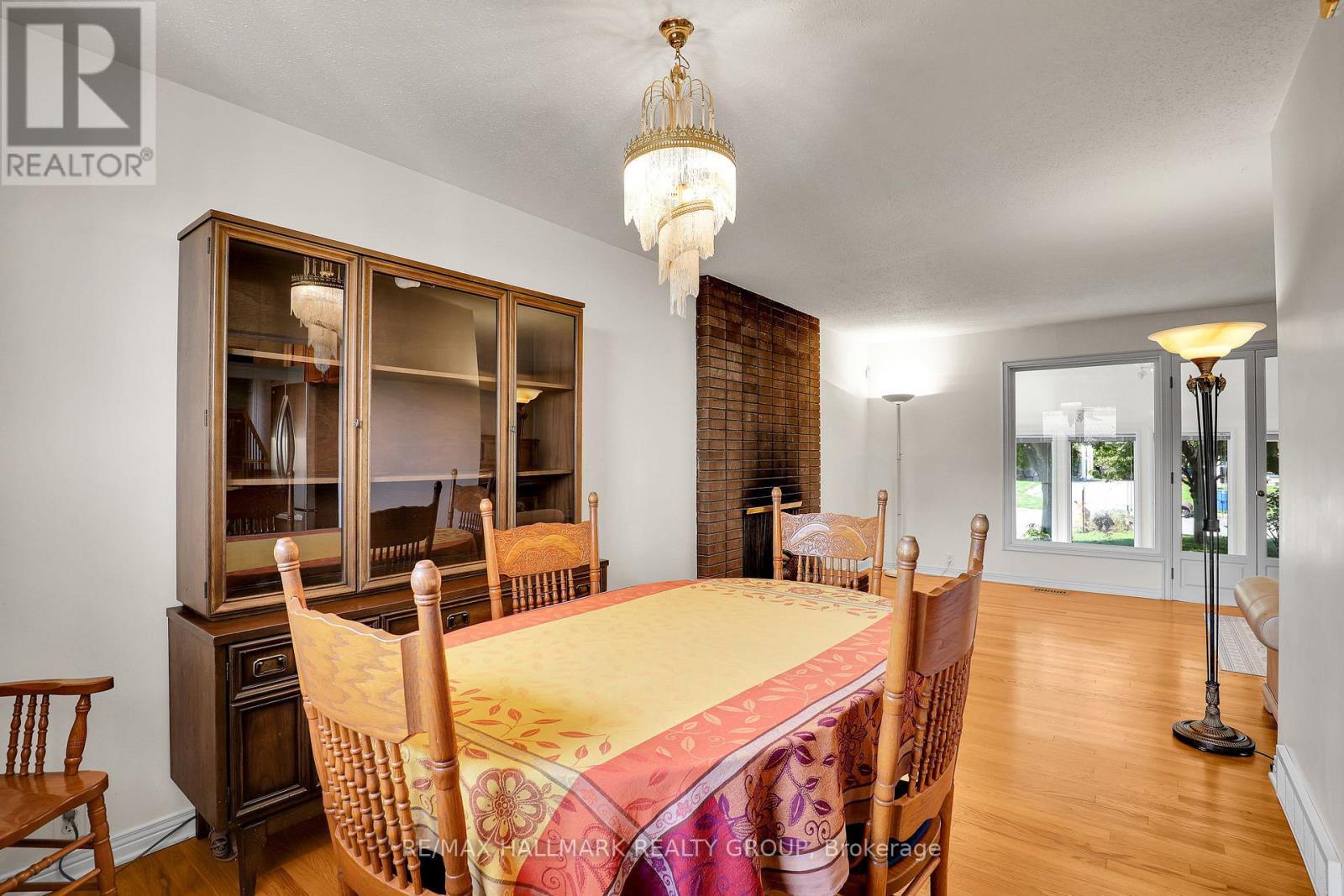 37 LYALL STREET - 11